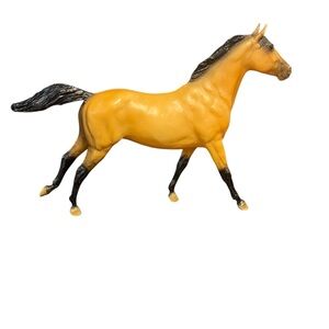 Vintage Traditional 1984 Breyer 20th Century Fox Hobo Buckskin Color Horse